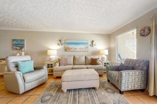 Cozy Gulf-front condo with beach service pool tennis & fitness room - 4