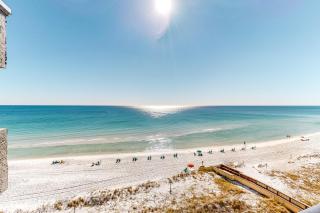 7th-floor bright Gulf-front condo with views - close to entertainment - 0