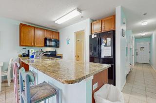 Family-friendly Gulf view condo with beach chair & umbrella shared pool hot tub - 1