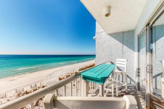 Snowbird-friendly oceanfront condo with ocean view central AC & beach service - 9