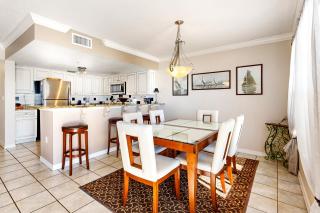 Seventh floor condo with ocean view washer&dryer and pool - walk to dining - 2