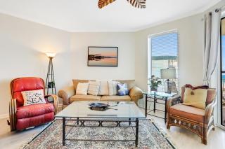 Oceanfront condo with pool hot tub sauna gym bikes tennis - lovely balcony - 7