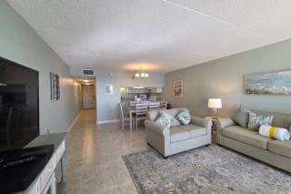 Gulf view condo with private balcony close to beaches and more - 7