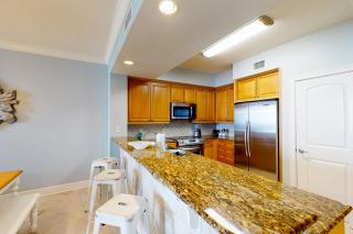 Gulf Front Condo Pools Onsite Nearby Activities Shops & Restaurants - 3