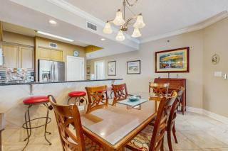 Roomy beachfront condo with full kitchen shared pool and beach access - 4
