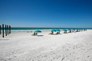 2nd Floor Gulf Front Condo Complimentary Beach Equipment Nearby Shops & Dining - 5
