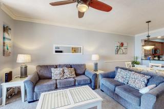 Nice 2nd Floor Condo Partial Gulf View Nearby Shopping & Dining - 6