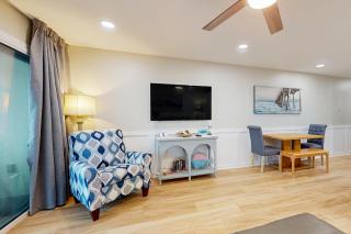1st-Floor Condo in Heart of Destin with Beach Boardwalk Gulf Front Shared Pool - 6