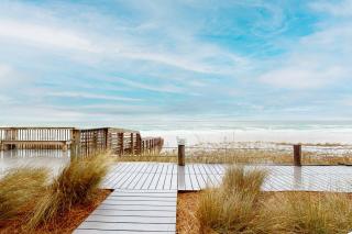 1st-Floor Condo in Heart of Destin with Beach Boardwalk Gulf Front Shared Pool - 9