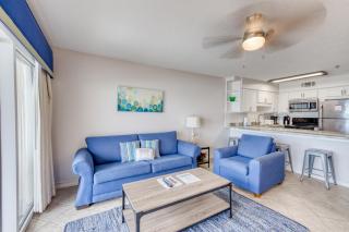 Stunning 1st-floor condo with Gulf view grill pools & beach access - 4
