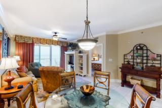 Gulf front Condo with Pools hot tub onsite Nearby Dining and attractions - 4