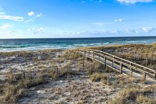 Gorgeous Gulf front townhome Gas grill and beach access - 8