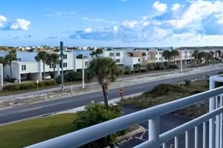 Gorgeous Gulf front townhome Gas grill and beach access - 6
