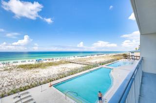 Third-floor Gulf-view condo with pool and hot tub access central AC & W&D - 9