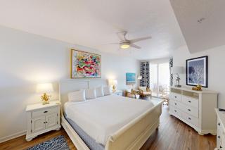 Coastal condo with beach pool hot tub sauna tennis bikes W&D & central AC - 4