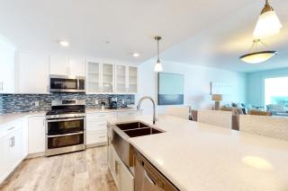 Gulf-front condo in gated community with pools on site - close to beach - 1