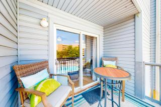 Comfortable condo near the beach with pool balcony W&D & central AC - 0