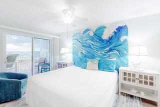 Charming Beachfront Condo Perfectly Located Near Entertainment - 1