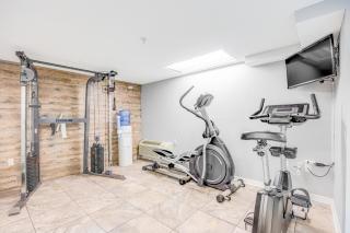 Gulf-front condo with outdoor pool & tennis - short drive to entertainment - 7