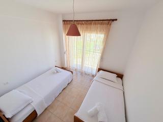 Polichrono Summer Escape 2BR 200m to Beach - Polychrono - 4