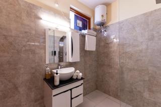 ELIVAAS, The Nakshatra Serene 3-BHK Villa Close to Kainchi Dham - 2