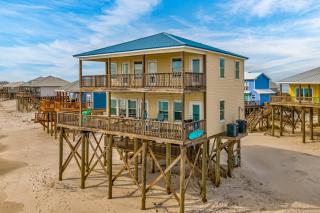 10 Steps to the Gulf Beachfront Dog-Friendly Home with 2 Decks AC WiFi & W&D - 0