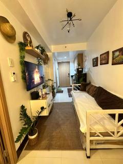 Cozy Staycation by Jacob Shore 3 Tower 3 - 7