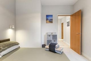 Modern Apartment Private Parking Plymouth - 3