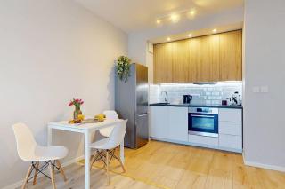 Cozy Stay Bemowo Apartment with Balcony&Parking - 7