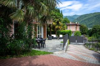 Villa Dolce Lake Views Outdoor Terrace Dining - 1