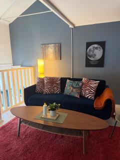 Unique cozy central 3-story apartment with everything - 9