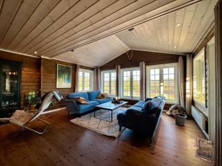 Cabin in magnificent landscape and hot tub inside - 2