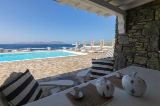 MichaelAngelo Villa - 9