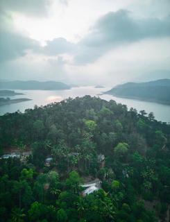 A Beautiful and Lowkey Retreat in the Mountains - 5