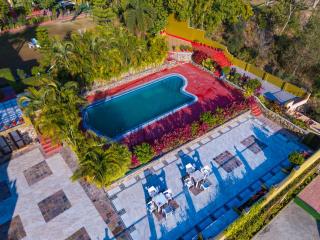 Flying Sparrow Riverside Resort - 6