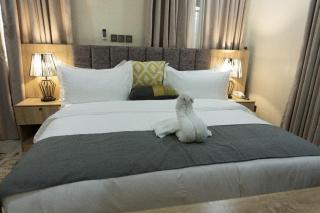 Stallion Luxury Suites - 4