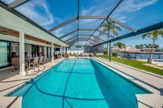 CoralVilla Easy Life - pool, on water, kajak, foosball table, boating, water view, BBQ - 1