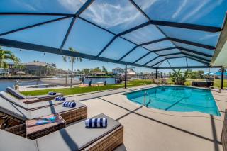 CoralVilla Easy Life - pool, on water, kajak, foosball table, boating, water view, BBQ - 3