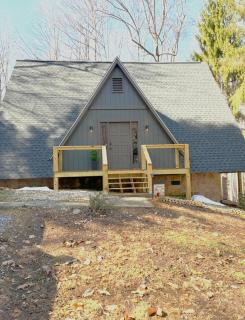 Cozy Cabin Retreat - Relax & Unwind in Wytheville - 9