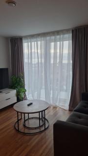 Penthouse height Flat, City View Balcony, Quiet, Free Wifi, Gym & More Minimalistic Home - 9
