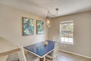 Sea La Vie Coastal Getaway Steps from the Beach - 1