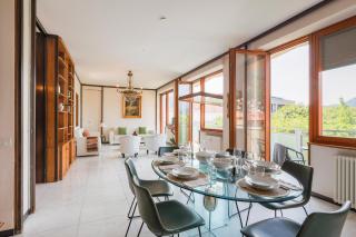 Piazza Cavour - by MyHomeInComo - 6