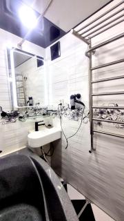 Двухкомнатная квартира с кухней в центре города - 4