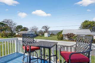 Welcome to Hokie Haven by the Bay - where Chesapeake sunsets meet Hokie spirit. - 7