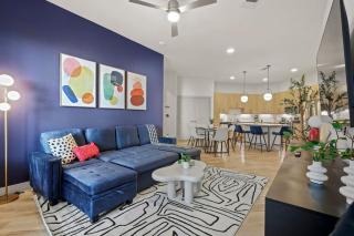 Cozy Modern 2BR Near Dining and Shops Downtown - 0