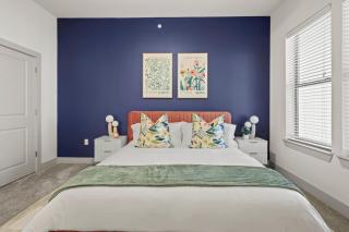 Luxe 2BR w 2 King Beds, Gym and Pool Access - 6