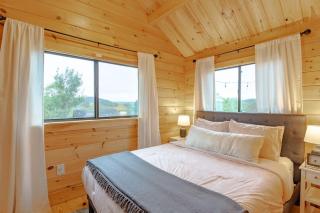 cozy couples getaway, Hot tub - 7