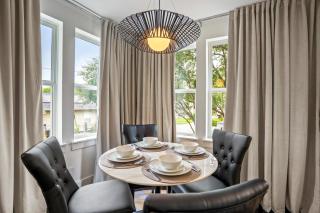 Mid-Century Mod-Pad - East Downtown - 5