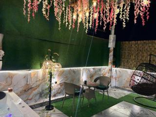 Alpha suite with jacuzzi - 3