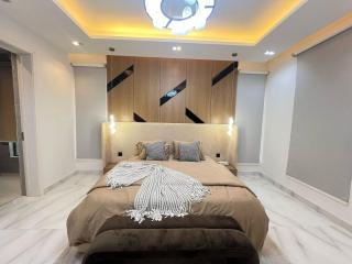 3 Bedroom Luxury Smart Apartment, Wuye Abuja - 8